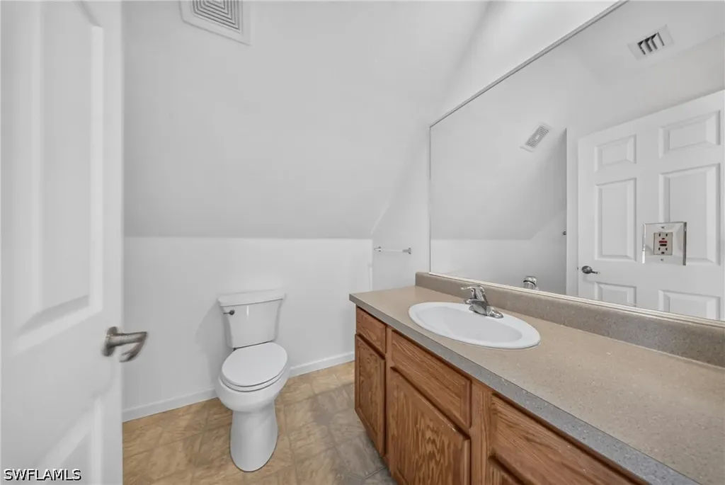 250 Leawood Circle Naples FL 34104