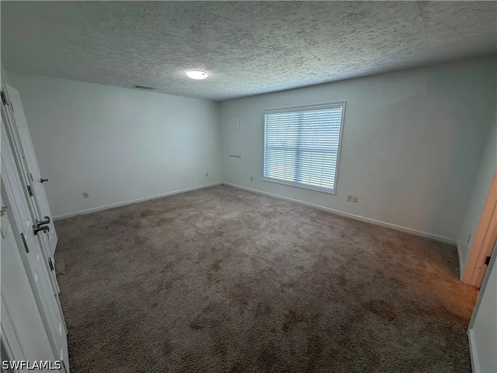 250 Leawood Circle Naples FL 34104