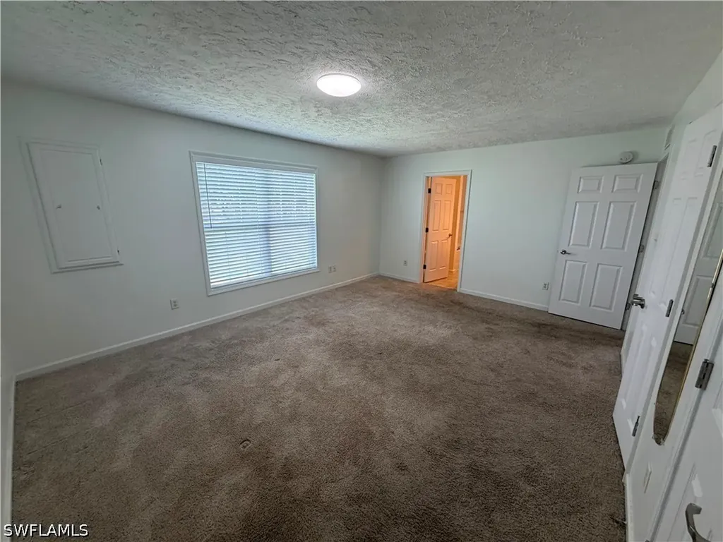 250 Leawood Circle Naples FL 34104