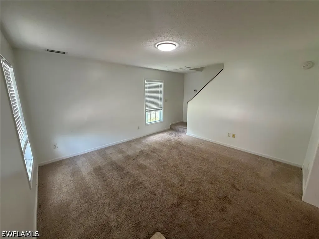 250 Leawood Circle Naples FL 34104