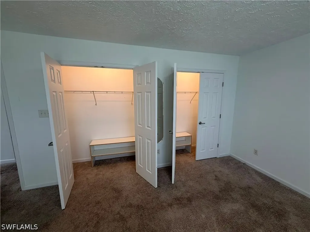 250 Leawood Circle Naples FL 34104