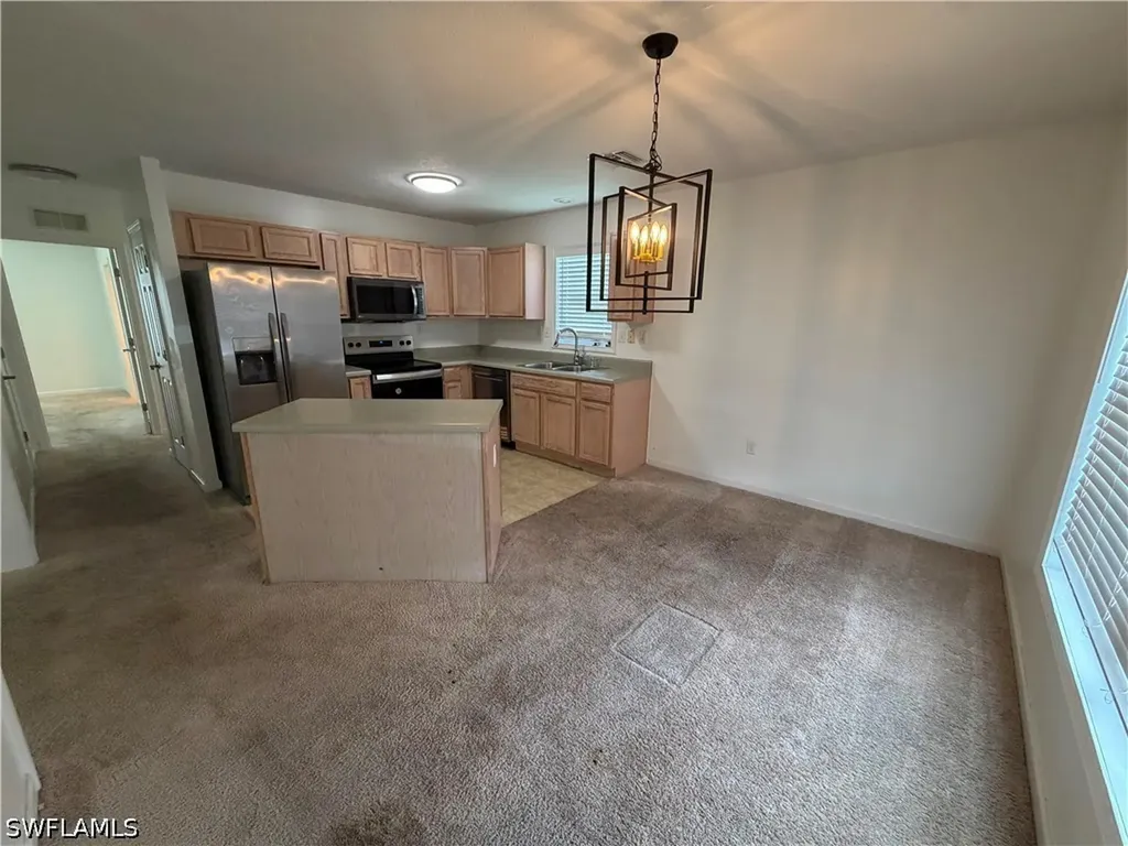 250 Leawood Circle Naples FL 34104