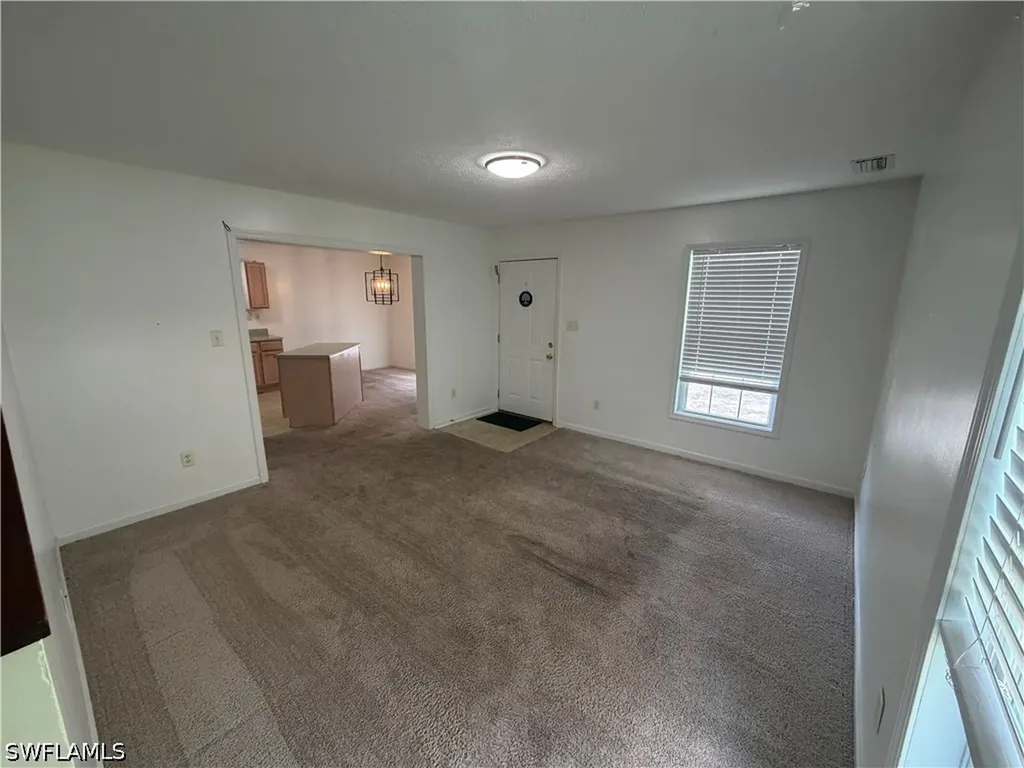 250 Leawood Circle Naples FL 34104