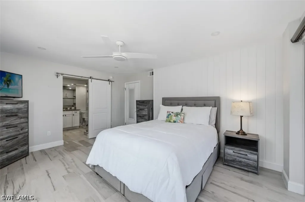 2170 Gulf Shore Boulevard N Naples FL 34102