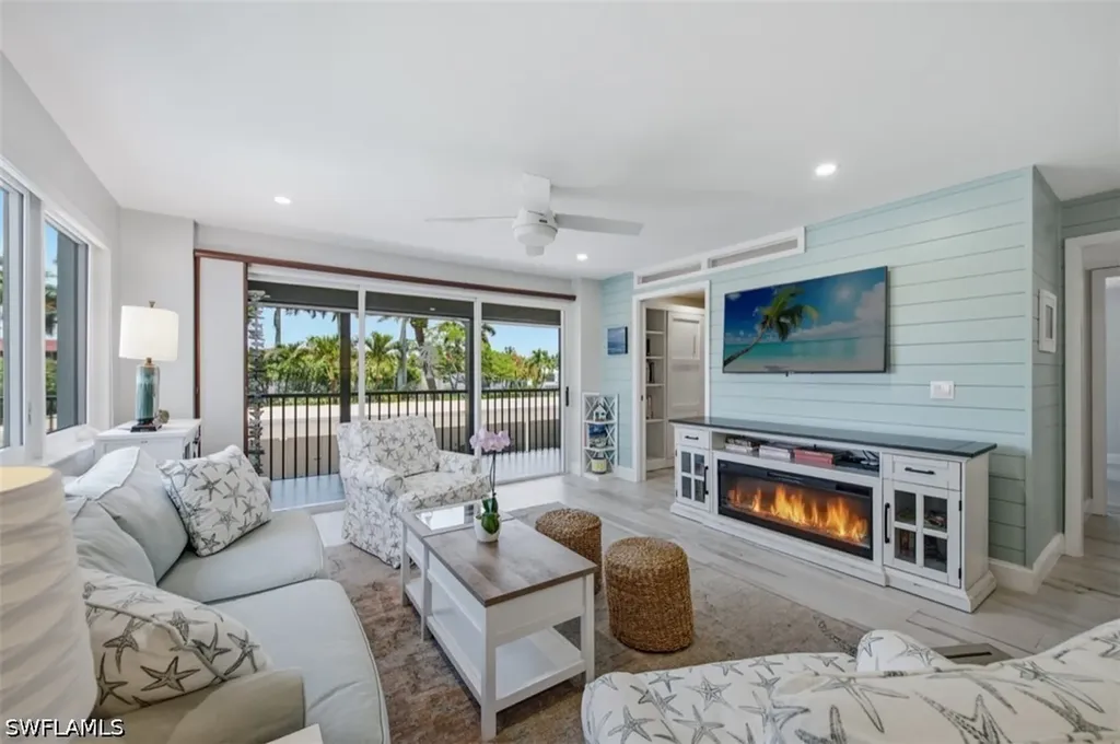 2170 Gulf Shore Boulevard N Naples FL 34102
