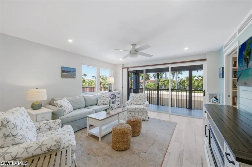 2170 Gulf Shore Boulevard N Naples FL 34102