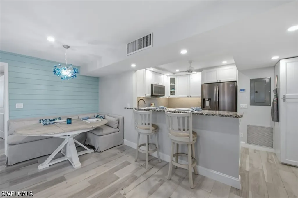 2170 Gulf Shore Boulevard N Naples FL 34102
