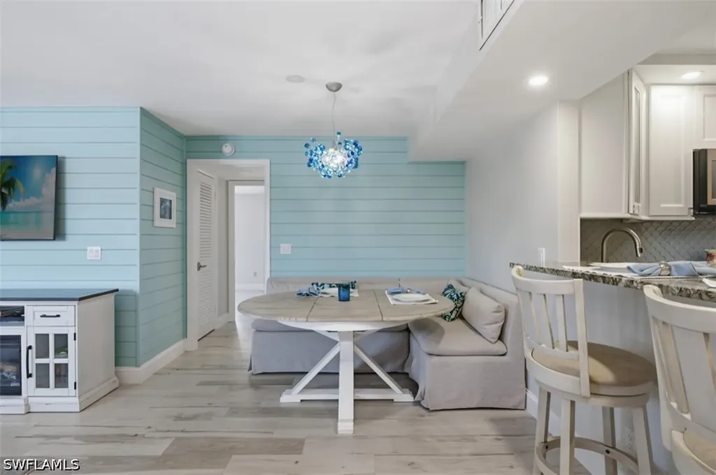 2170 Gulf Shore Boulevard N Naples FL 34102