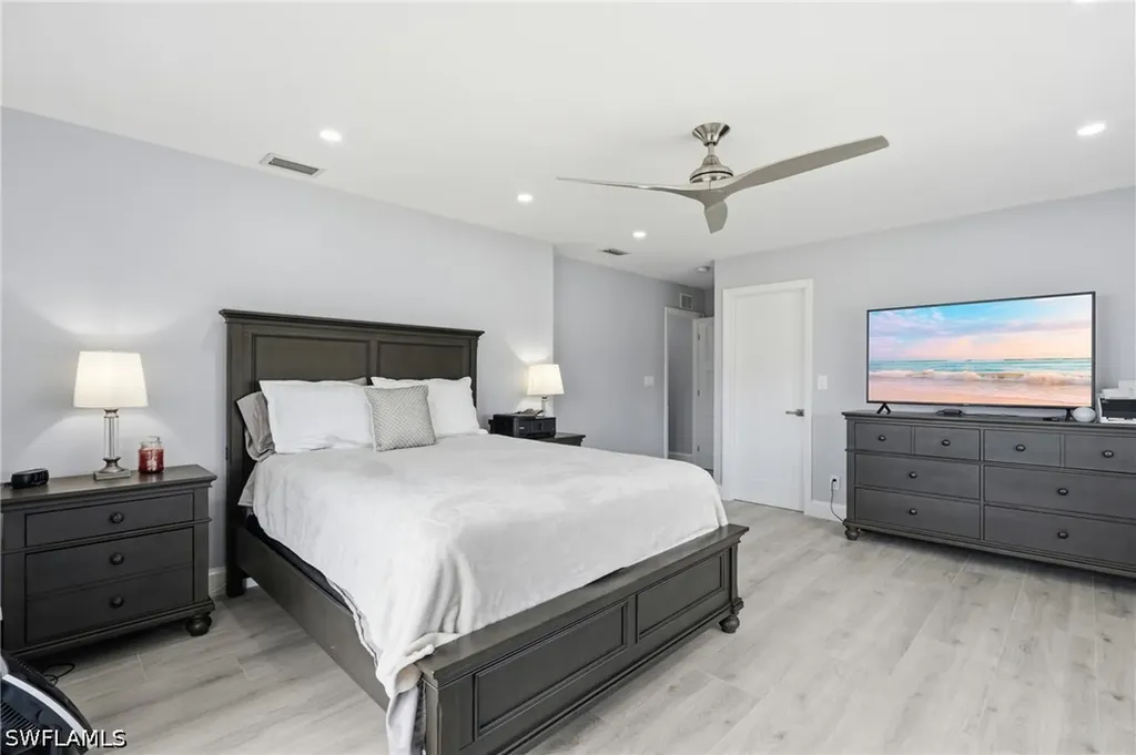 4837 Tarpon Avenue Bonita Springs FL 34134