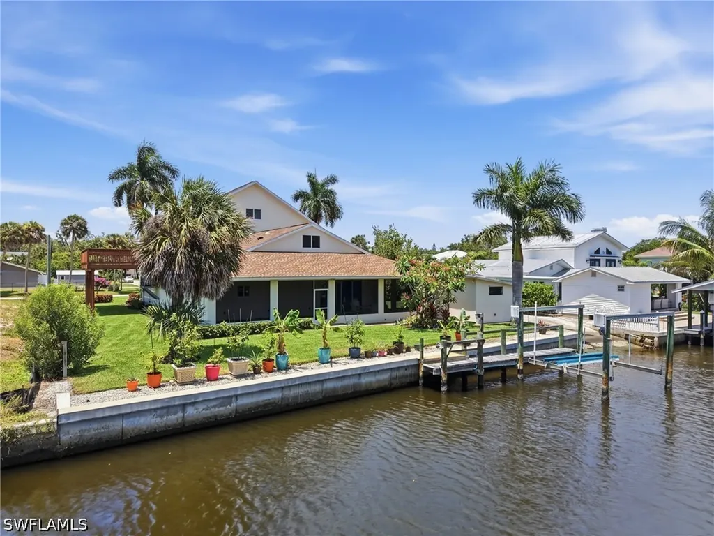 4837 Tarpon Avenue Bonita Springs FL 34134