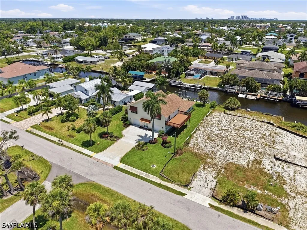 4837 Tarpon Avenue Bonita Springs FL 34134