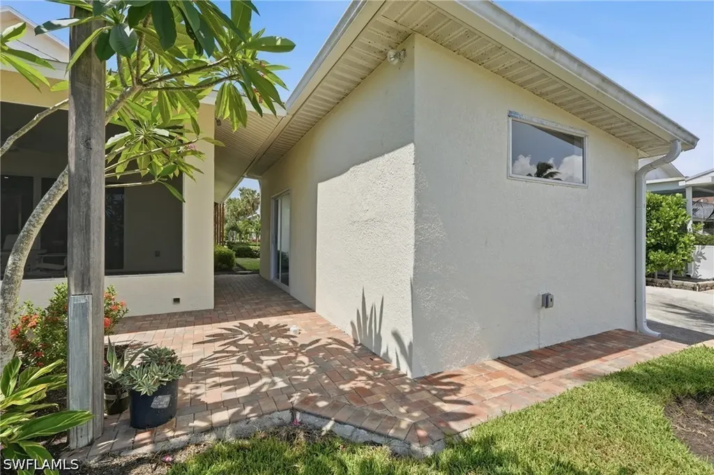 4837 Tarpon Avenue Bonita Springs FL 34134