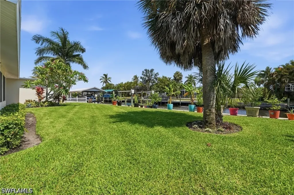 4837 Tarpon Avenue Bonita Springs FL 34134