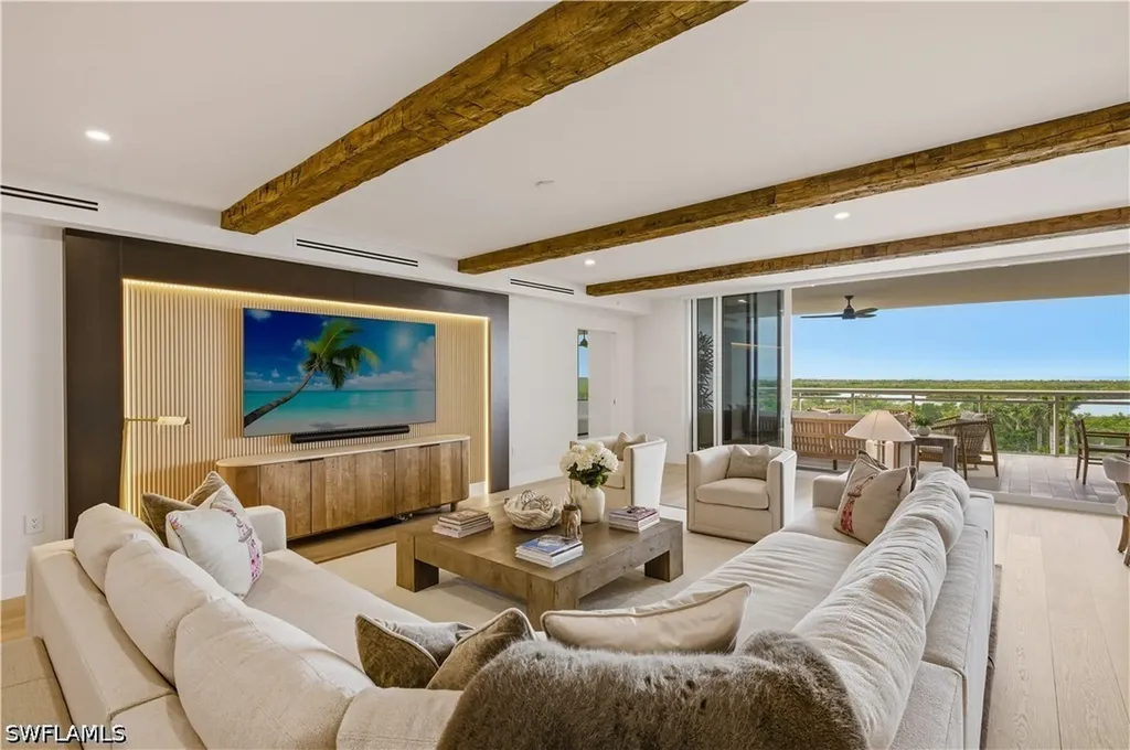 13945 Old Coast Road Naples FL 34110