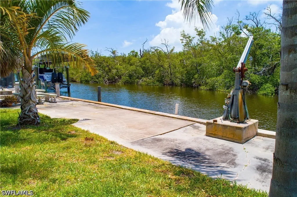 Bonita Springs FL, 4919 Esplanade Street