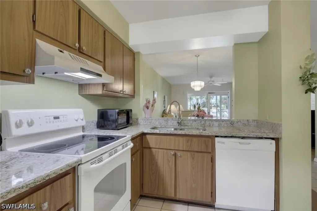 1025 Foxfire Lane Naples FL 34104