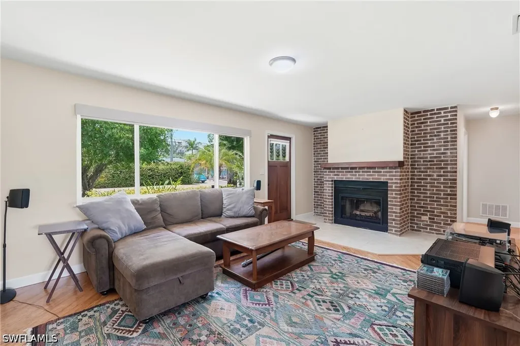 1316 Rordon Avenue Naples FL 34103