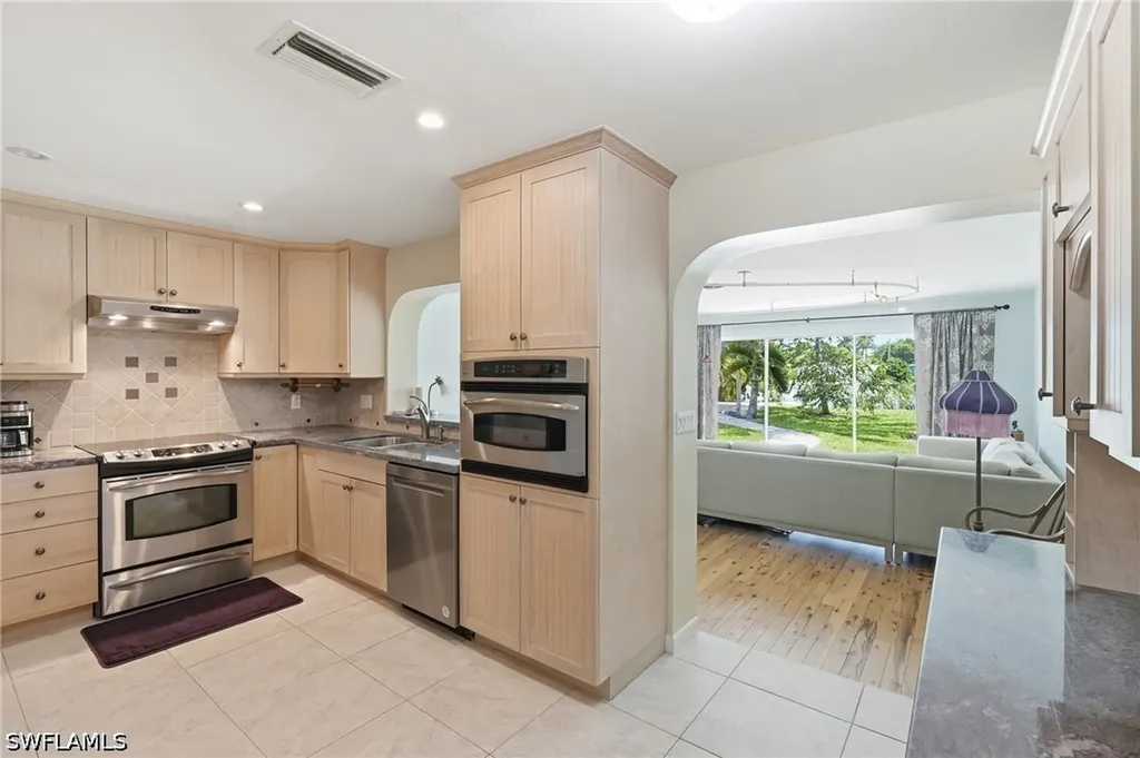 1316 Rordon Avenue Naples FL 34103