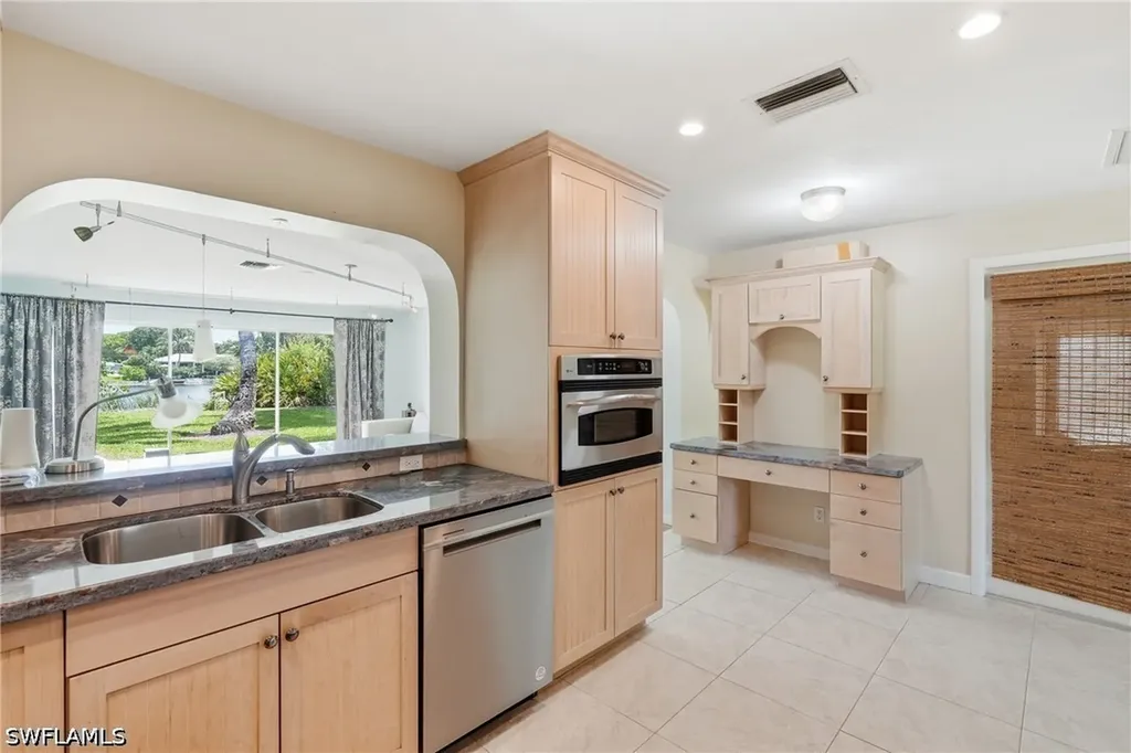 1316 Rordon Avenue Naples FL 34103