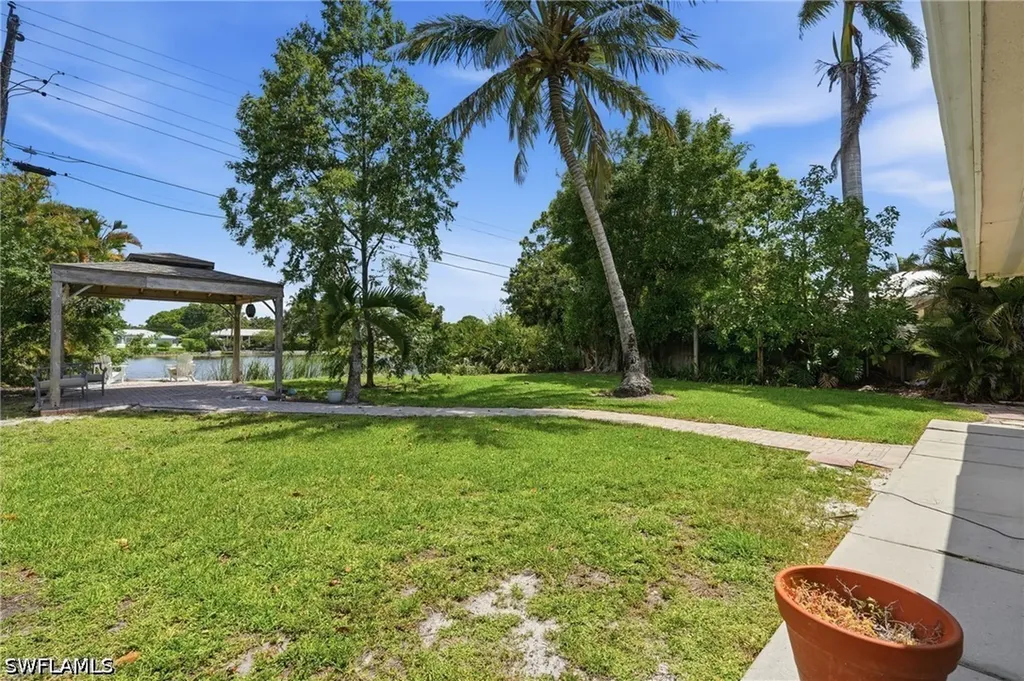 1316 Rordon Avenue Naples FL 34103