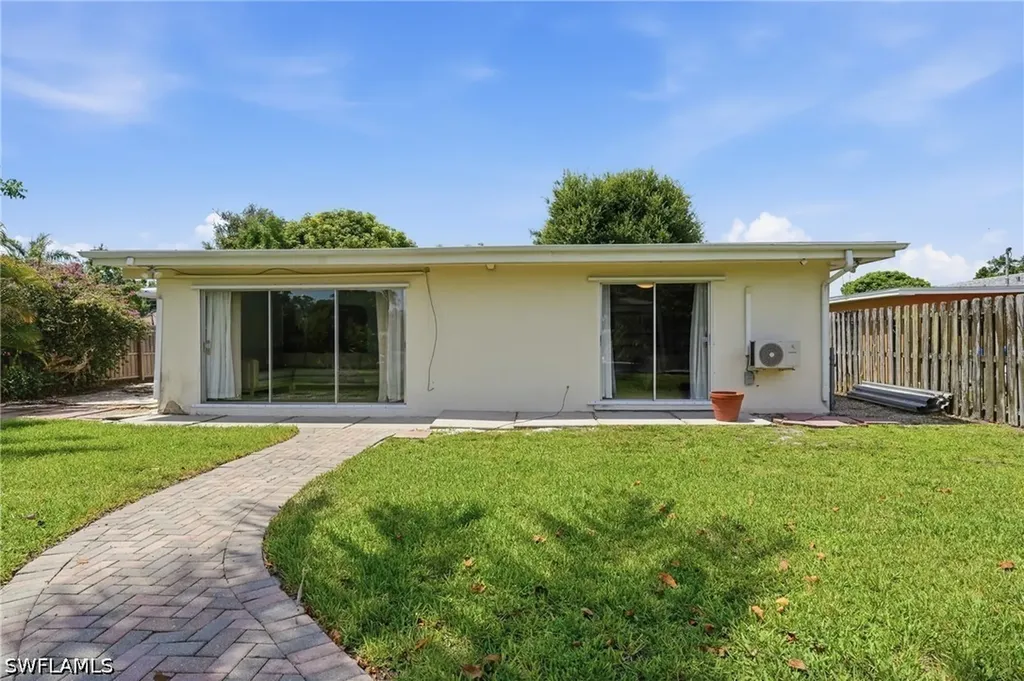 1316 Rordon Avenue Naples FL 34103