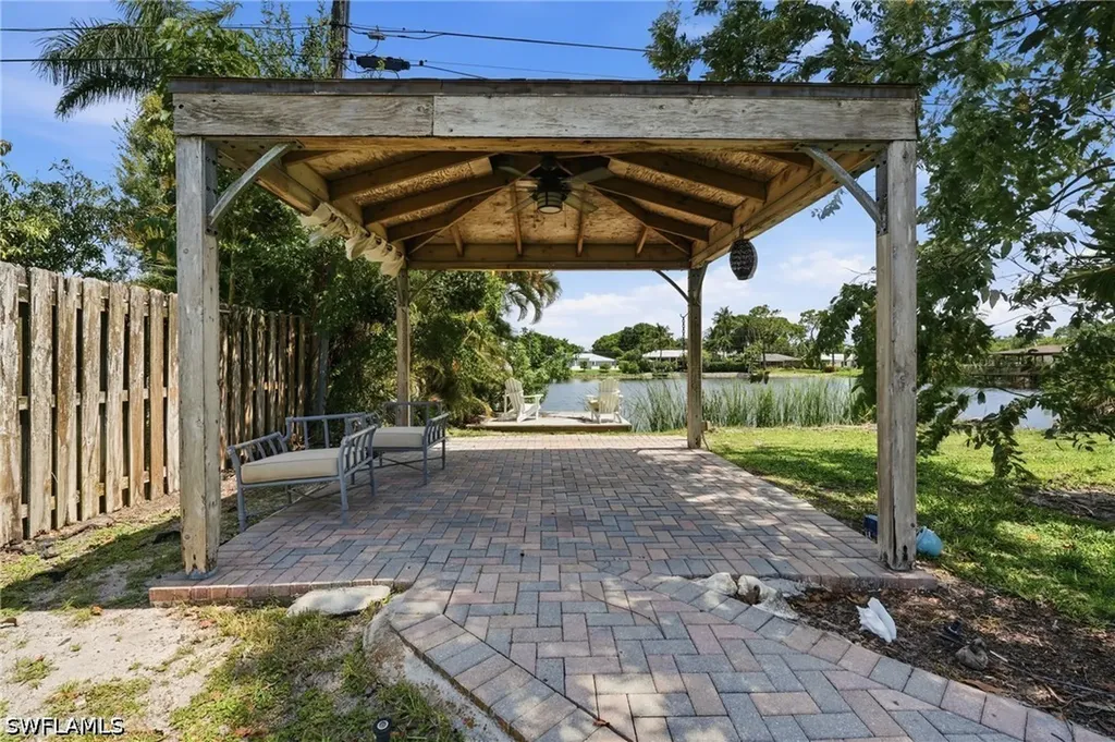 1316 Rordon Avenue Naples FL 34103