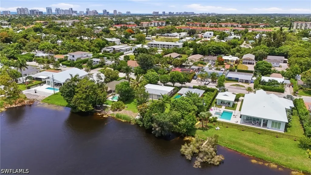 1316 Rordon Avenue Naples FL 34103