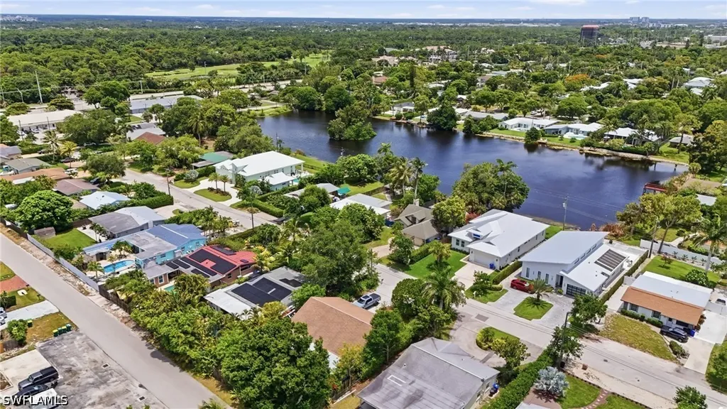 1316 Rordon Avenue Naples FL 34103