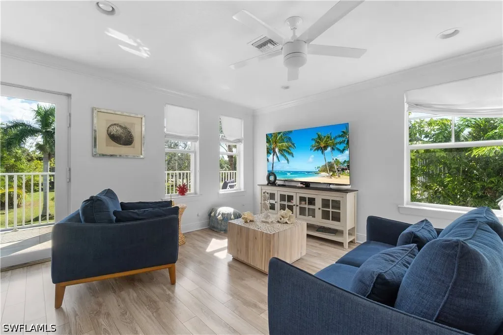 719 Park Avenue Naples FL 34110