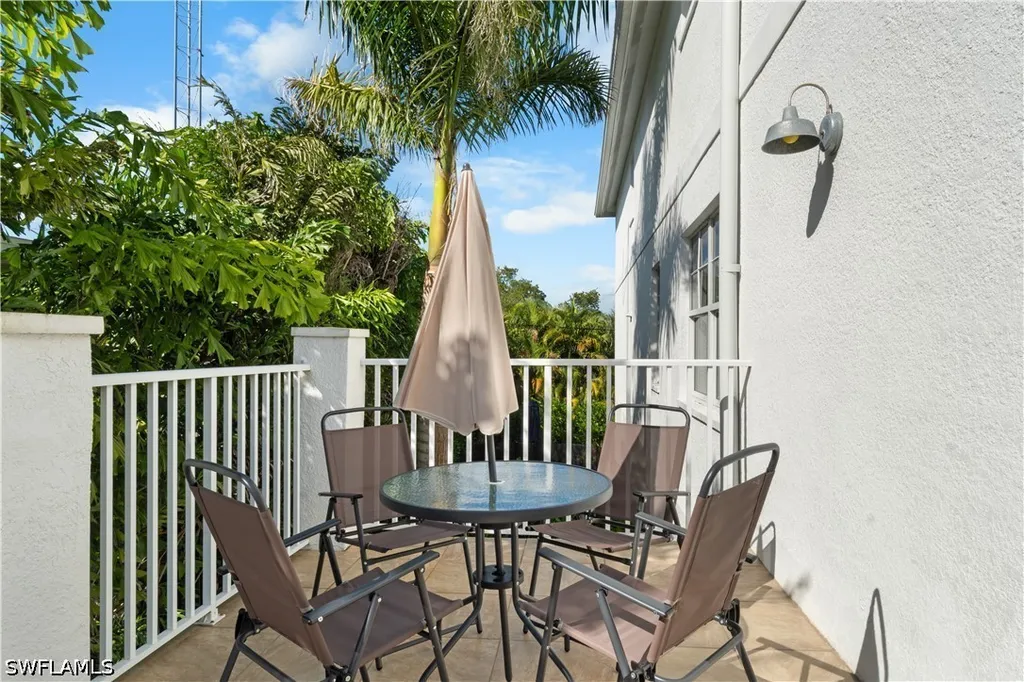 719 Park Avenue Naples FL 34110