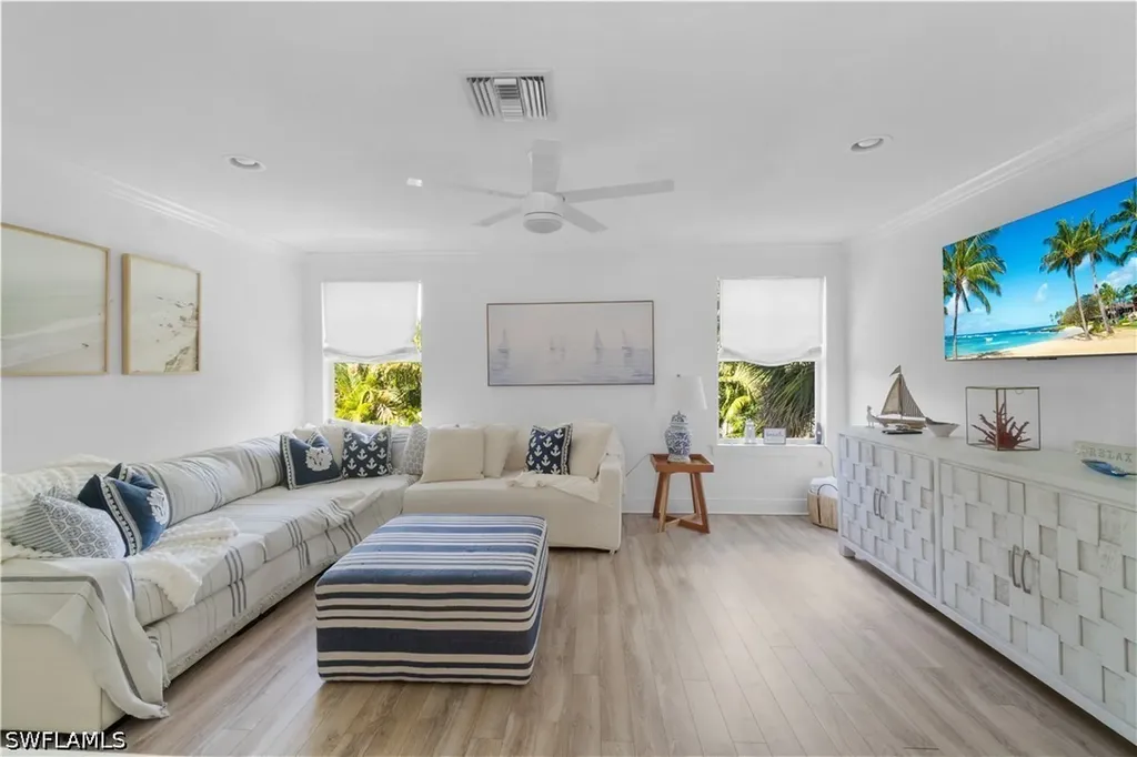 719 Park Avenue Naples FL 34110
