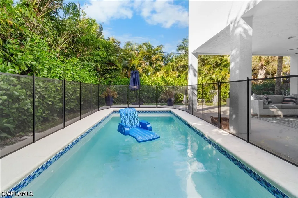 719 Park Avenue Naples FL 34110
