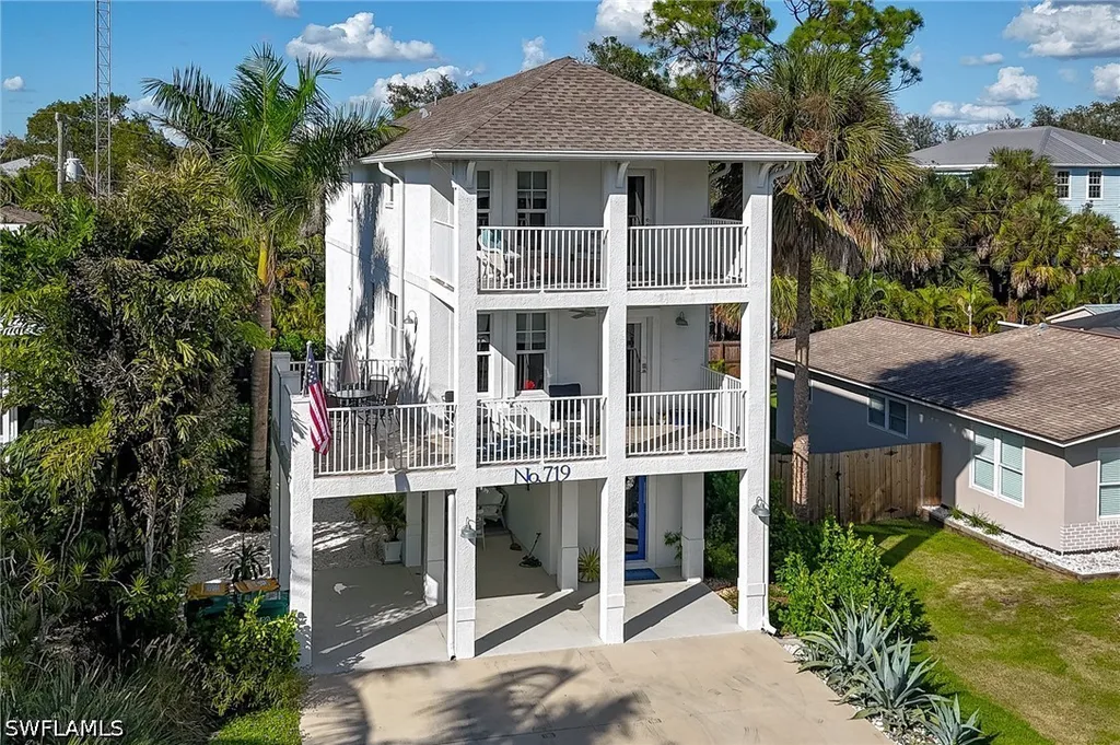719 Park Avenue Naples FL 34110