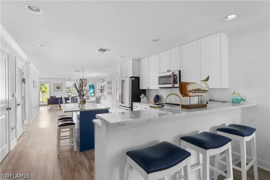 719 Park Avenue Naples FL 34110