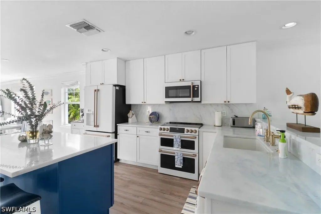 719 Park Avenue Naples FL 34110