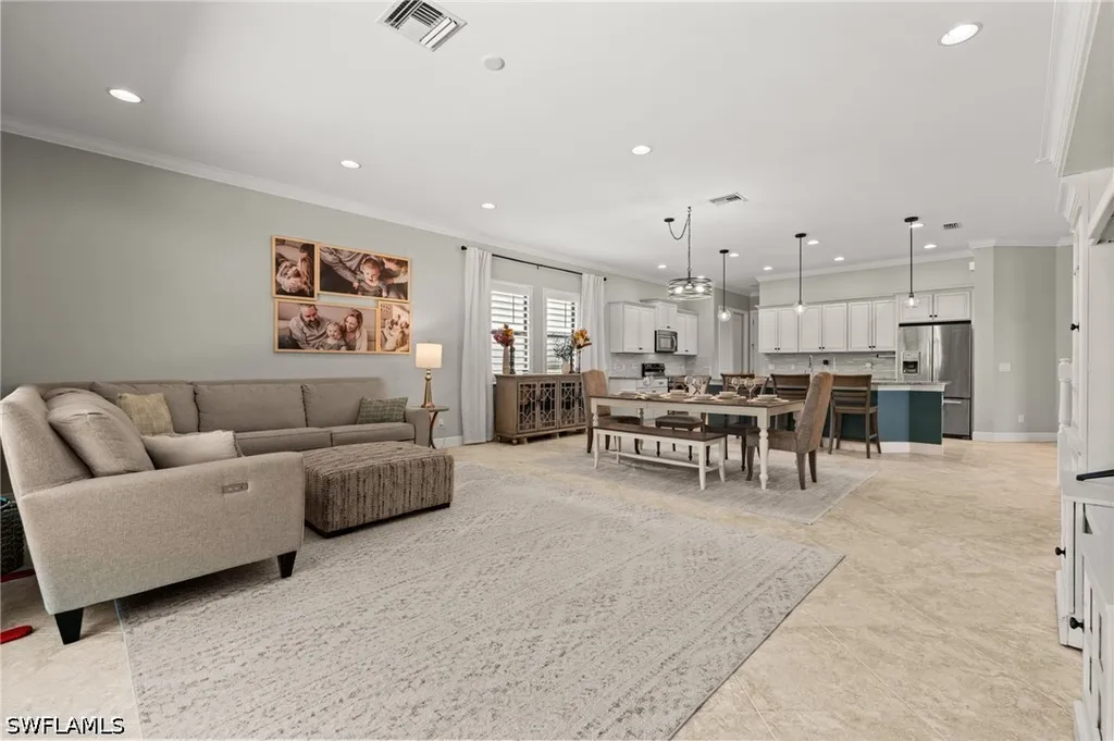 4115 Raffia Drive Naples FL 34119