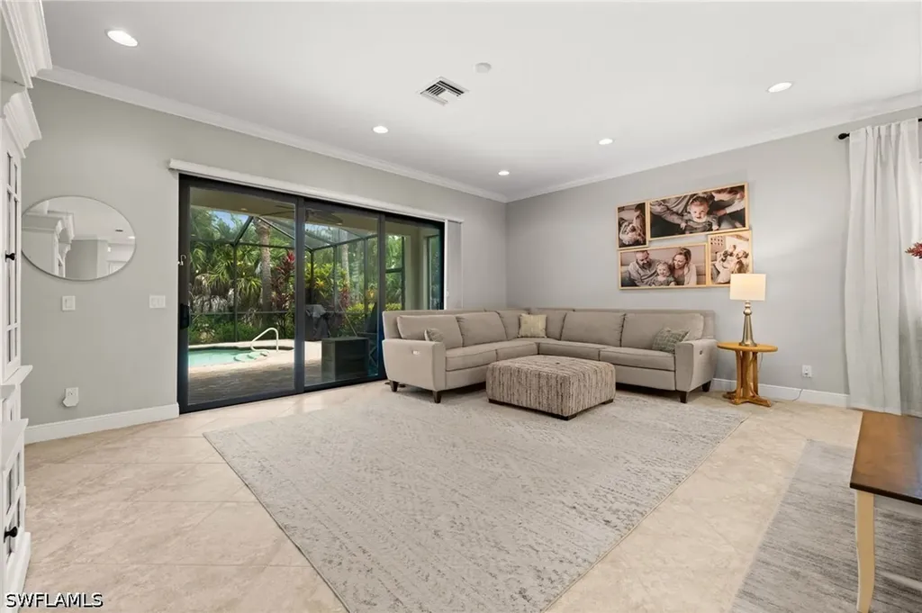 4115 Raffia Drive Naples FL 34119