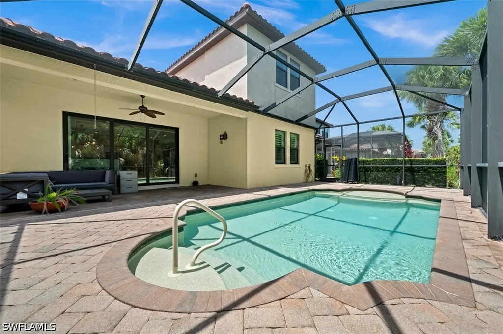 4115 Raffia Drive Naples FL 34119