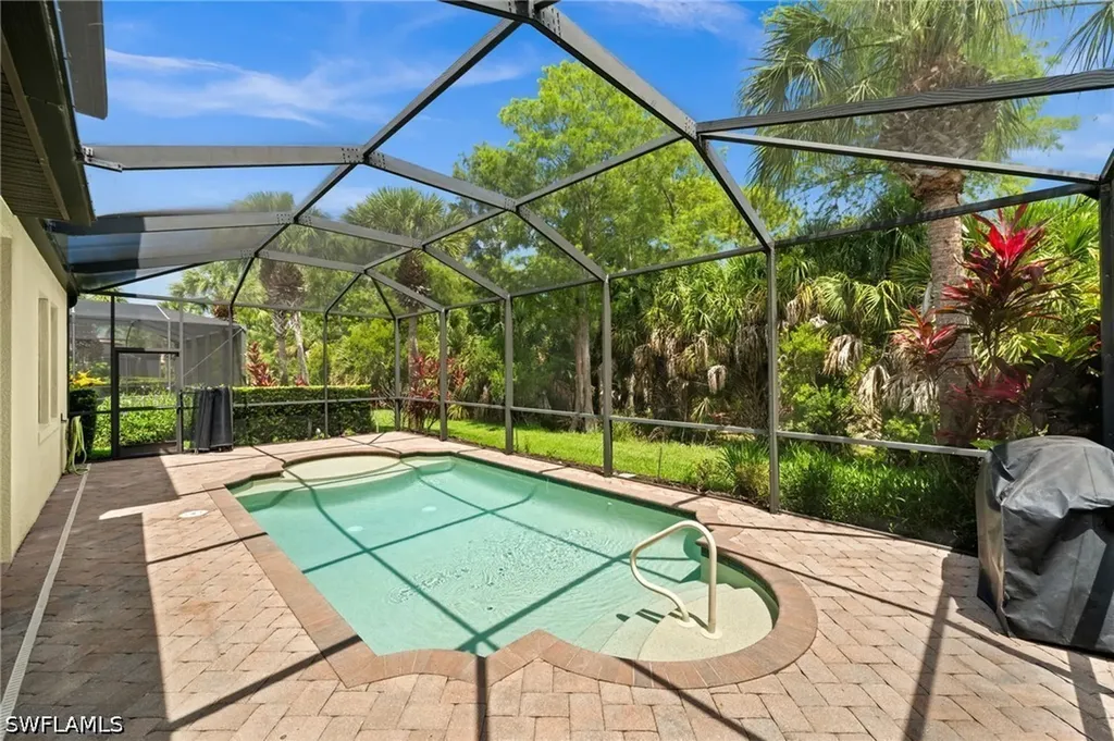 4115 Raffia Drive Naples FL 34119