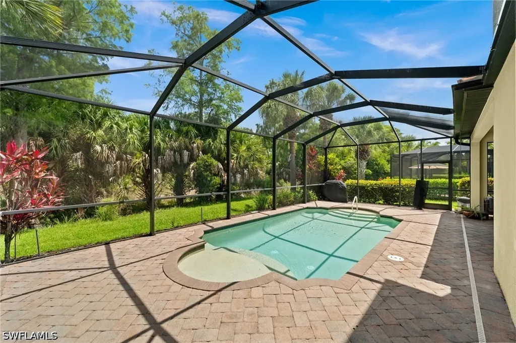 4115 Raffia Drive Naples FL 34119