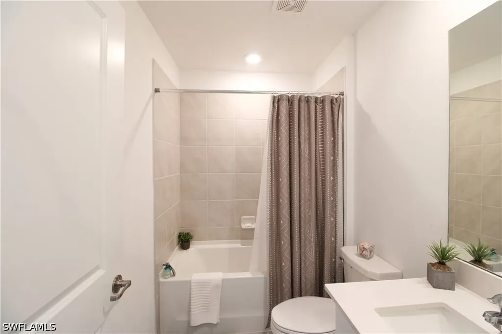 2702 NE 5th Avenue Cape Coral FL 33909