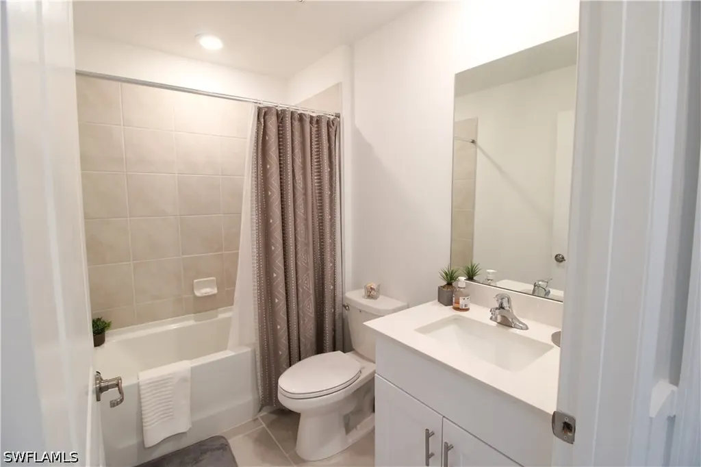 2702 NE 5th Avenue Cape Coral FL 33909