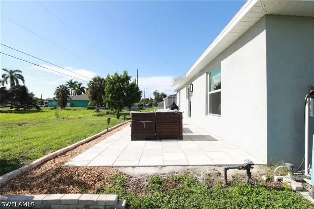 2702 NE 5th Avenue Cape Coral FL 33909