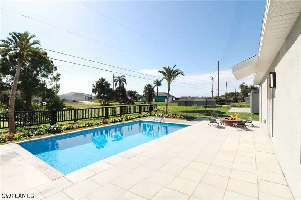 2702 NE 5th Avenue Cape Coral FL 33909