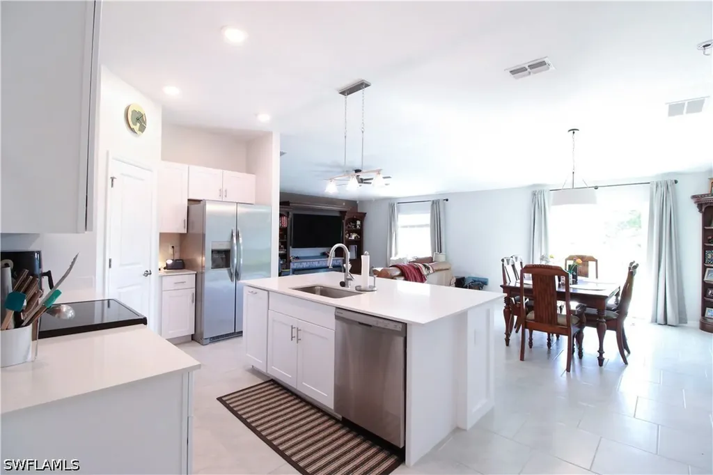 2702 NE 5th Avenue Cape Coral FL 33909