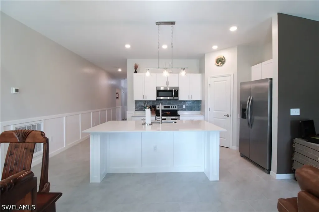 2702 NE 5th Avenue Cape Coral FL 33909