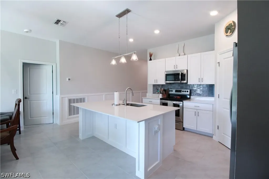 2702 NE 5th Avenue Cape Coral FL 33909