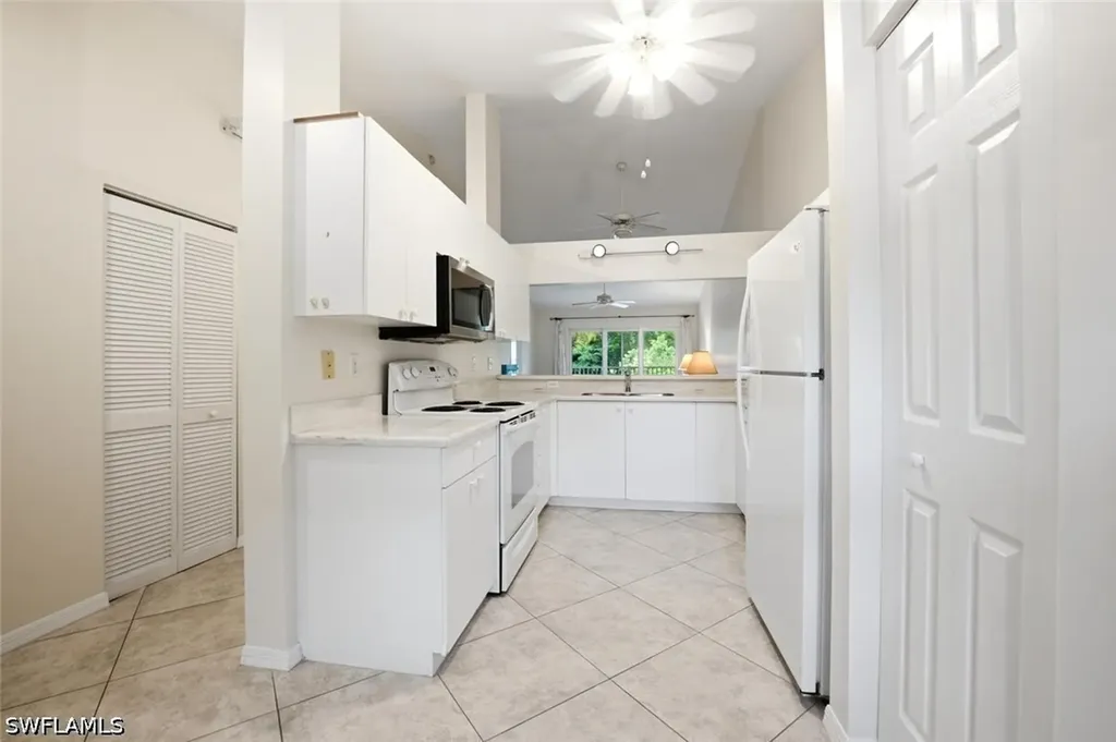 193 Robin Hood Circle Naples FL 34104