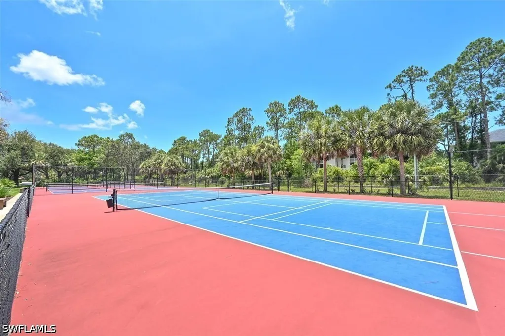193 Robin Hood Circle Naples FL 34104