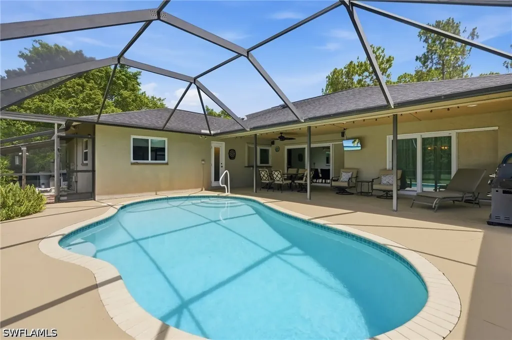 1140 22nd Avenue NE Naples FL 34120